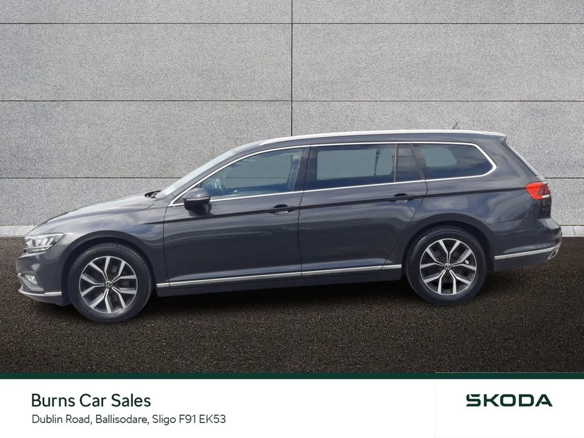 Volkswagen Passat Estate, Diesel, 2022, Grey