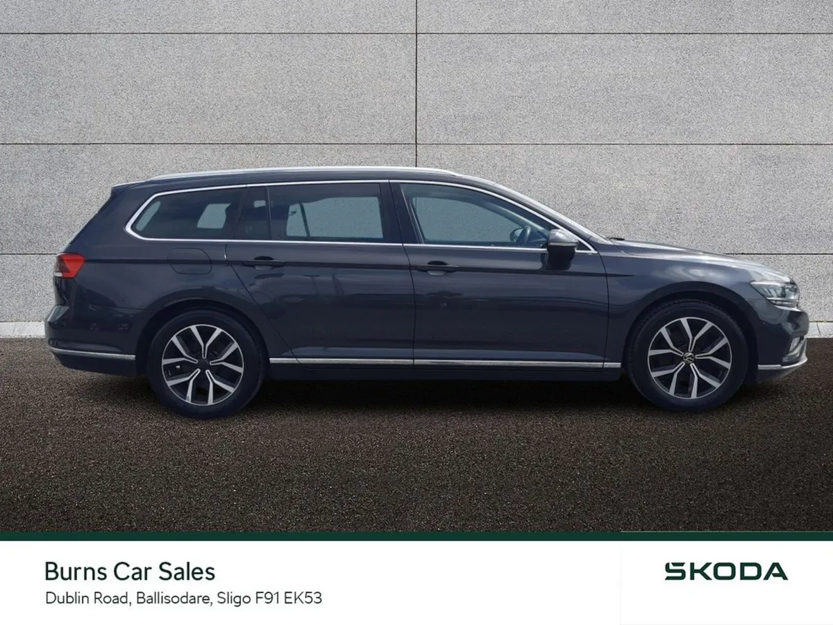 Volkswagen Passat Estate, Diesel, 2022, Grey