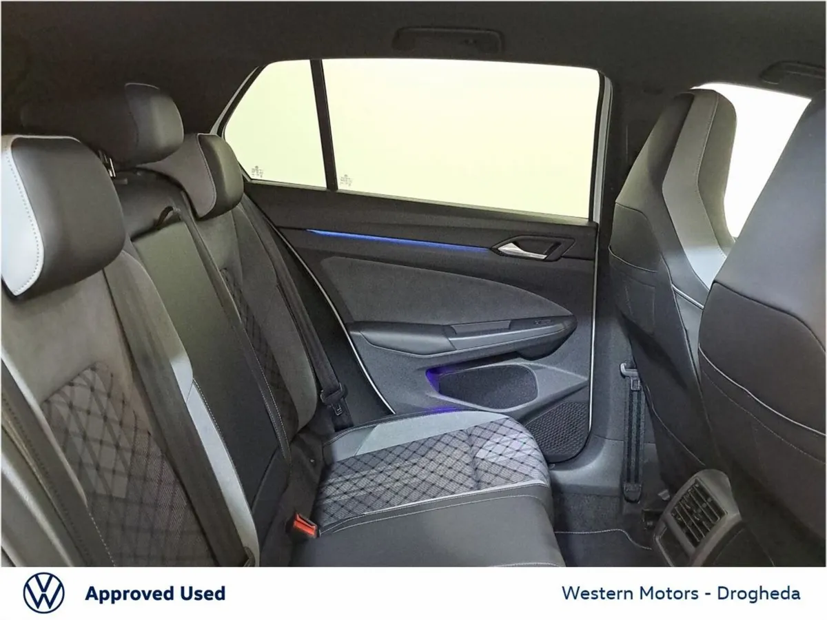 Volkswagen Golf Hatchback, Diesel, 2022, White