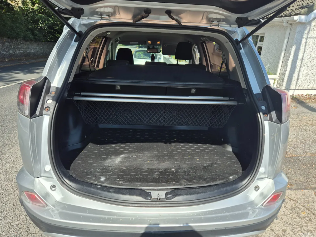 Toyota RAV4 SUV, Diesel, 2016, Silver