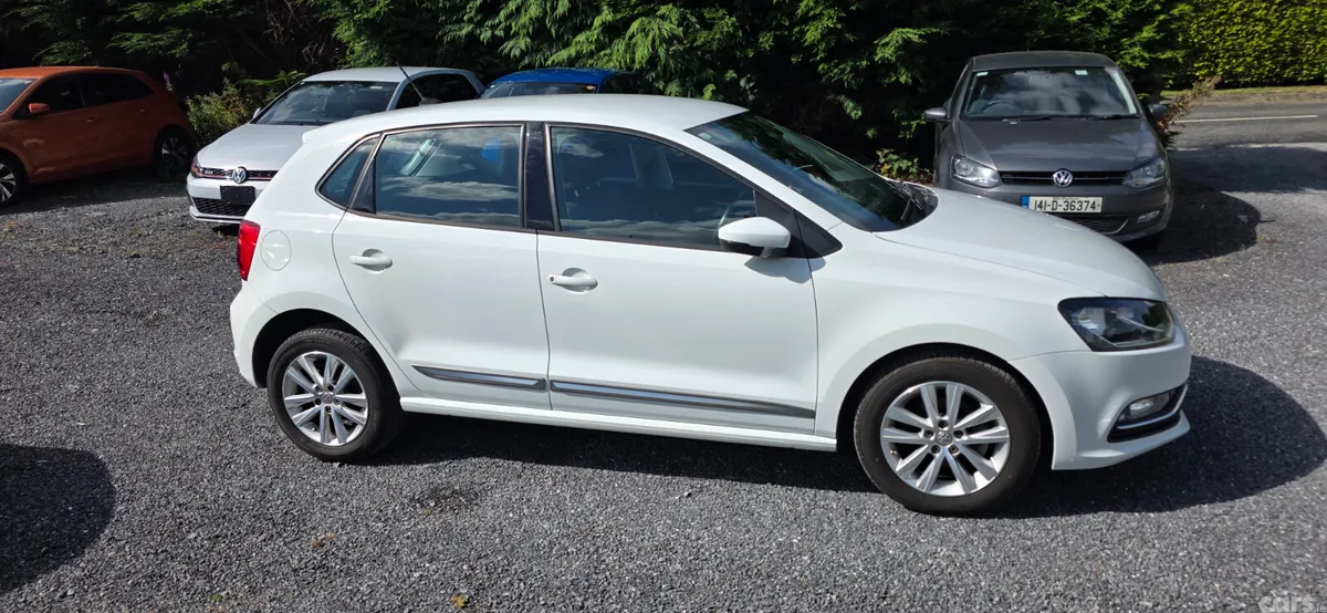 Volkswagen Polo Hatchback, Petrol, 2016, White