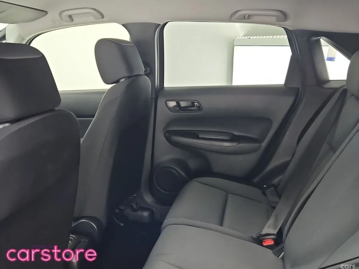 Honda Fit Hatchback, Petrol Hybrid, 2023, Silver