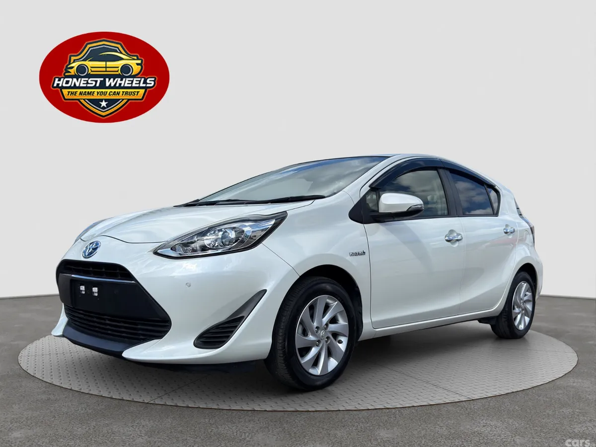 Toyota Aqua Hatchback, Petrol Hybrid, 2019, White