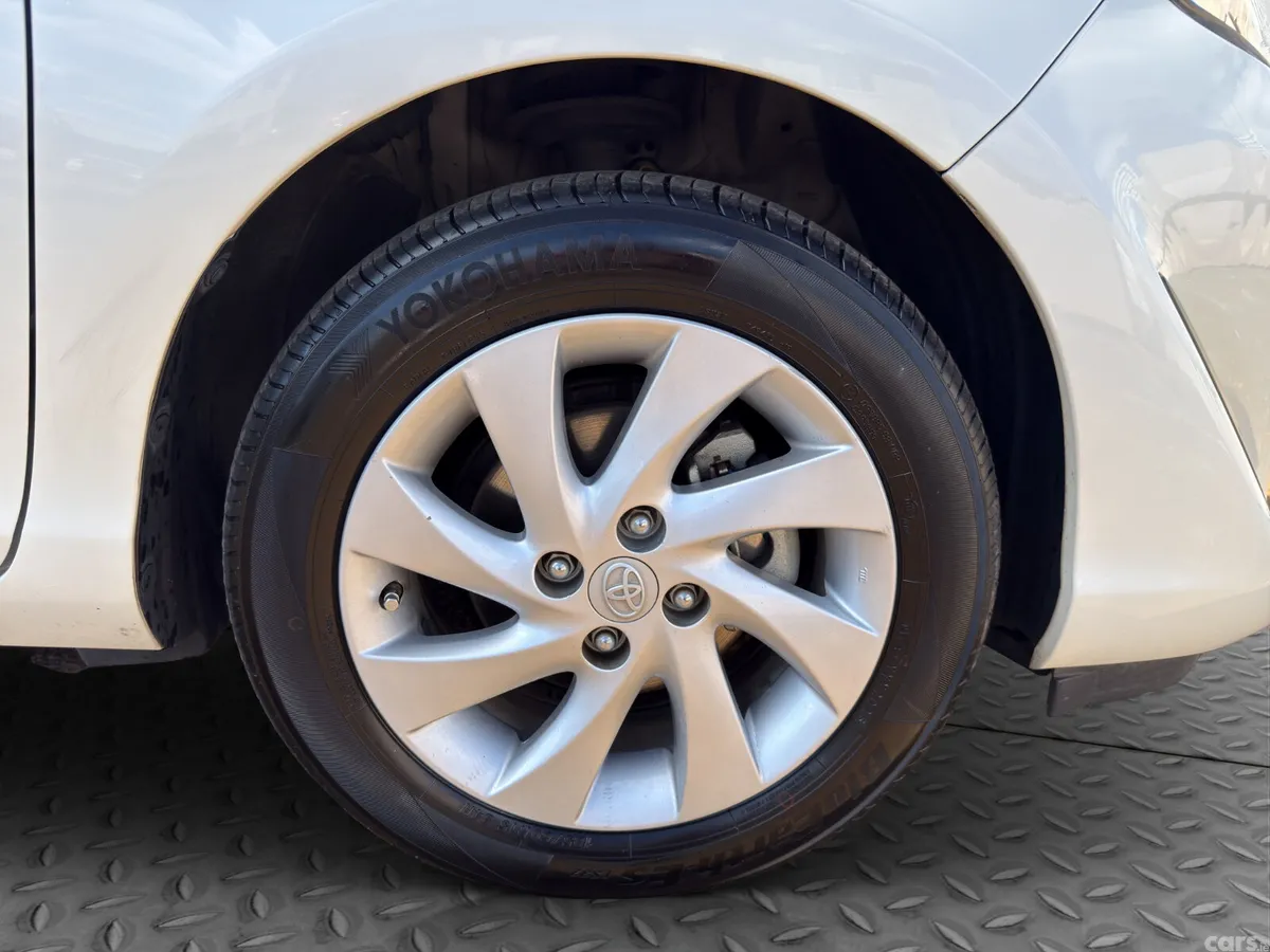 Toyota Aqua Hatchback, Petrol Hybrid, 2019, White