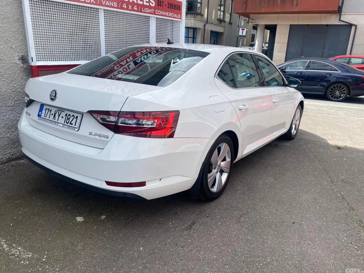 Skoda Superb Saloon, Diesel, 2017, White