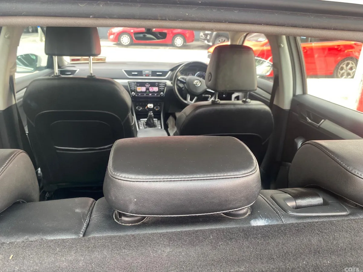 Skoda Superb Saloon, Diesel, 2017, White