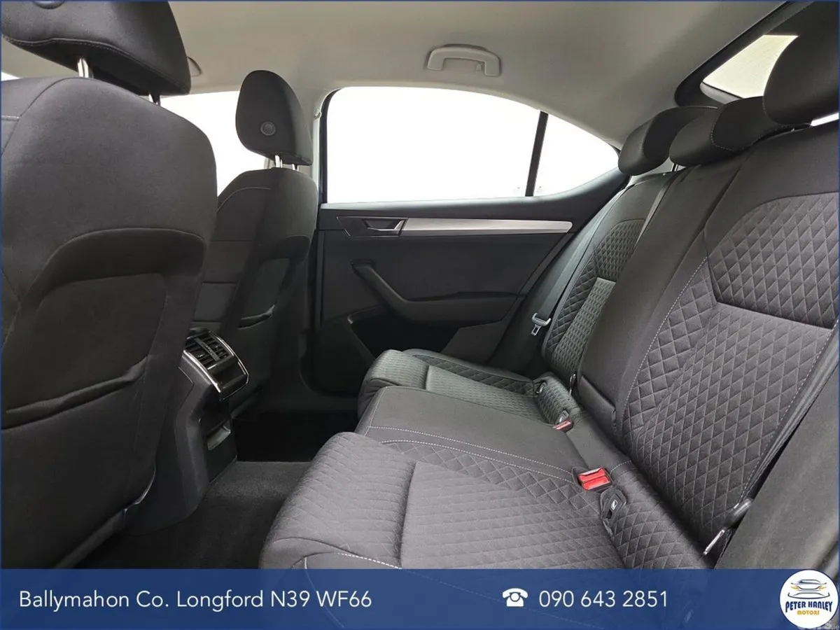Skoda Superb Saloon, Diesel, 2023, Blue