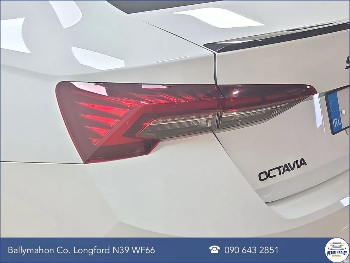 Skoda Octavia Saloon, Diesel, 2025, White