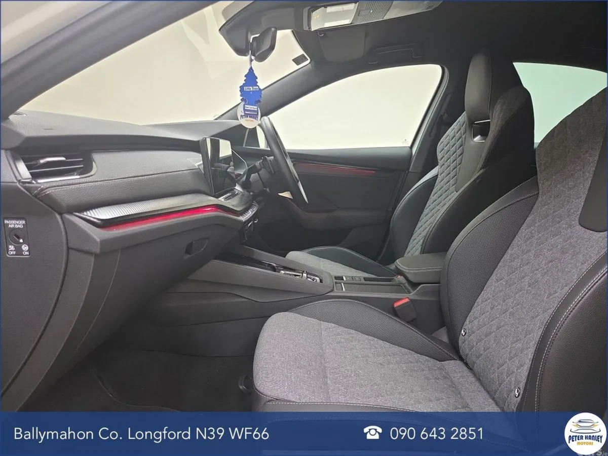 Skoda Octavia Saloon, Diesel, 2025, White