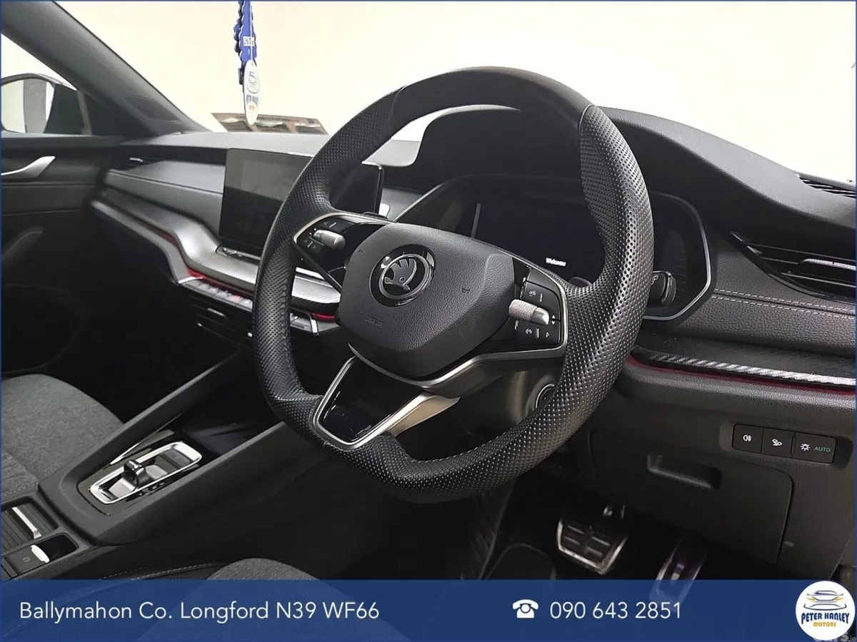 Skoda Octavia Saloon, Diesel, 2025, White