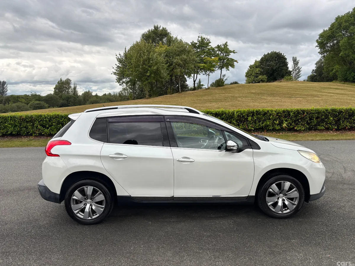 Peugeot 2008 Hatchback, Petrol, 2016, White