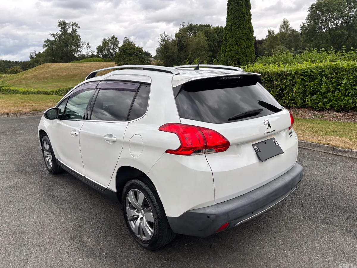 Peugeot 2008 Hatchback, Petrol, 2016, White