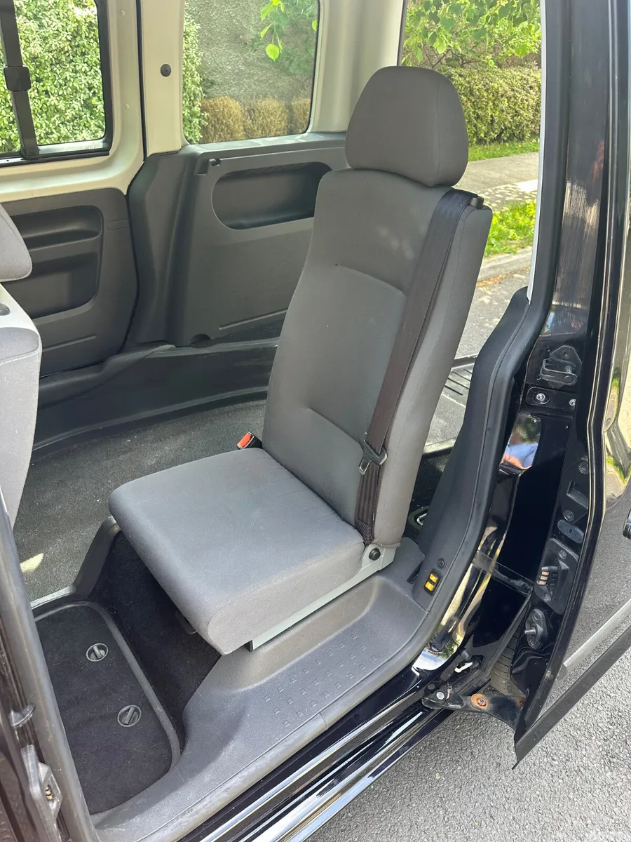 Volkswagen Caddy Van, Diesel, 2013, Black