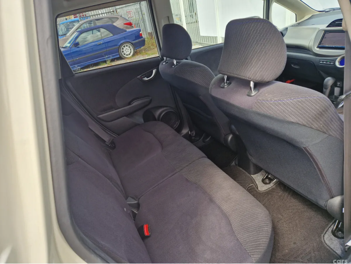 Honda Jazz Hatchback, Petrol Hybrid, 2011, White