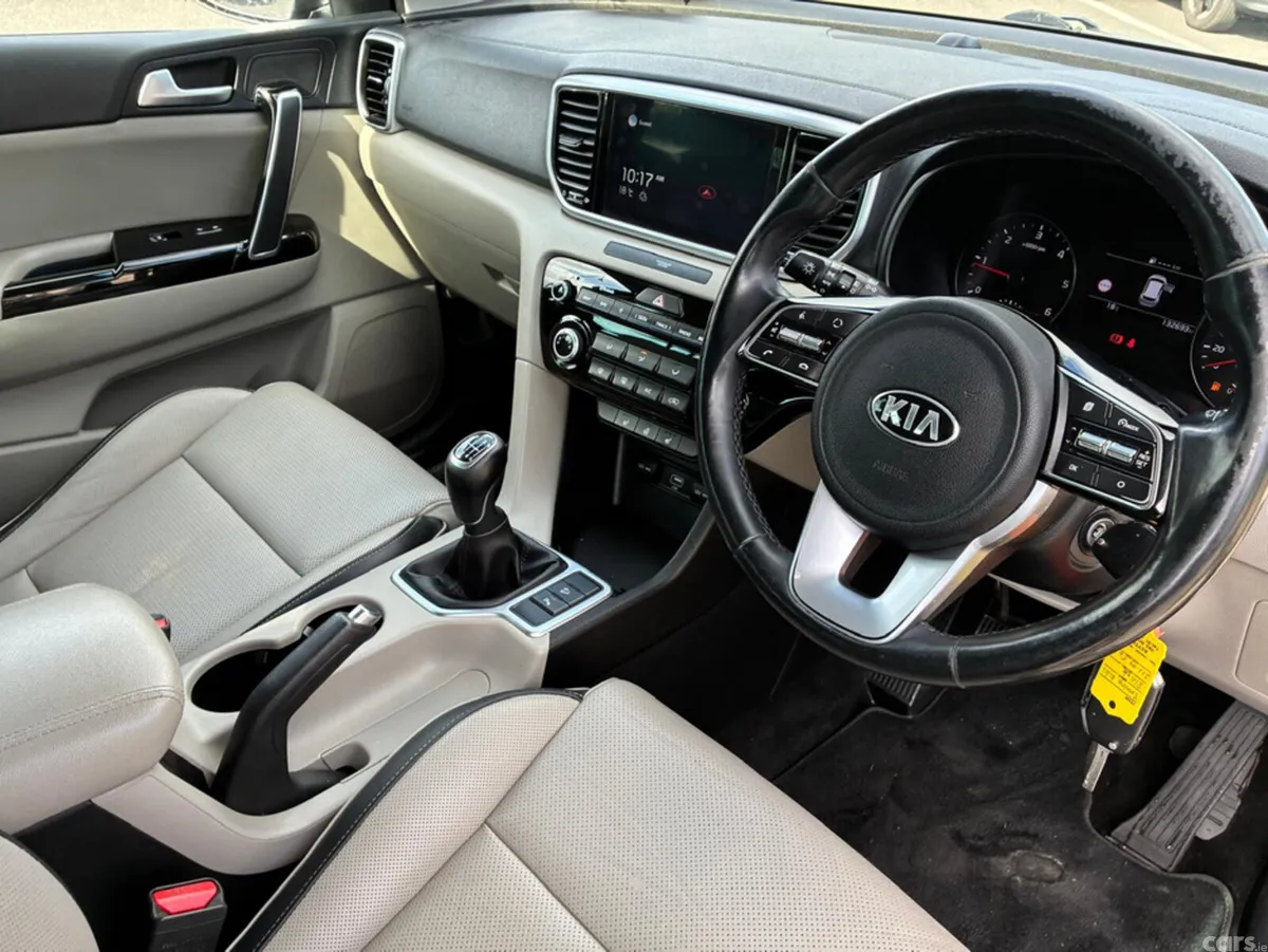 Kia Sportage MPV, Diesel Hybrid, 2021, Black