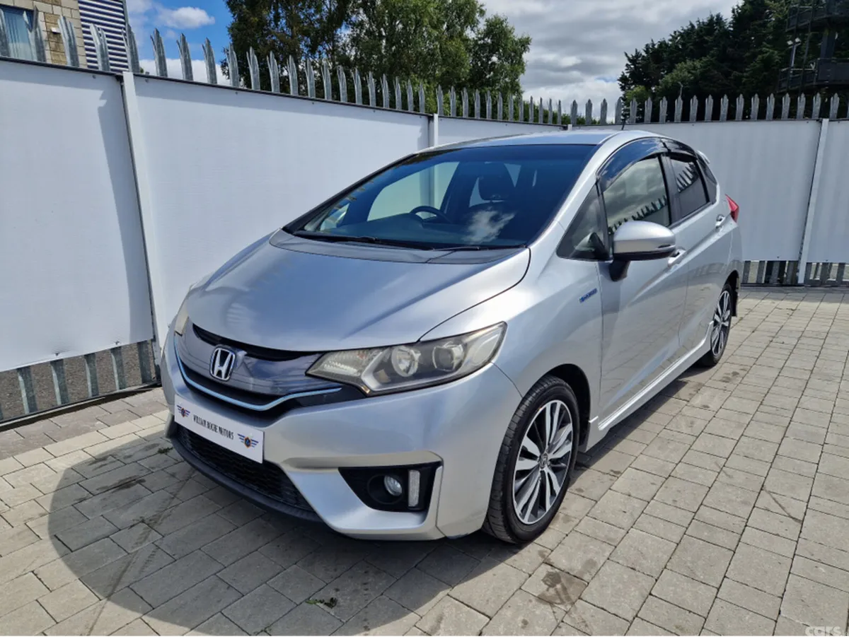Honda Fit Hatchback, Petrol Hybrid, 2014, Silver