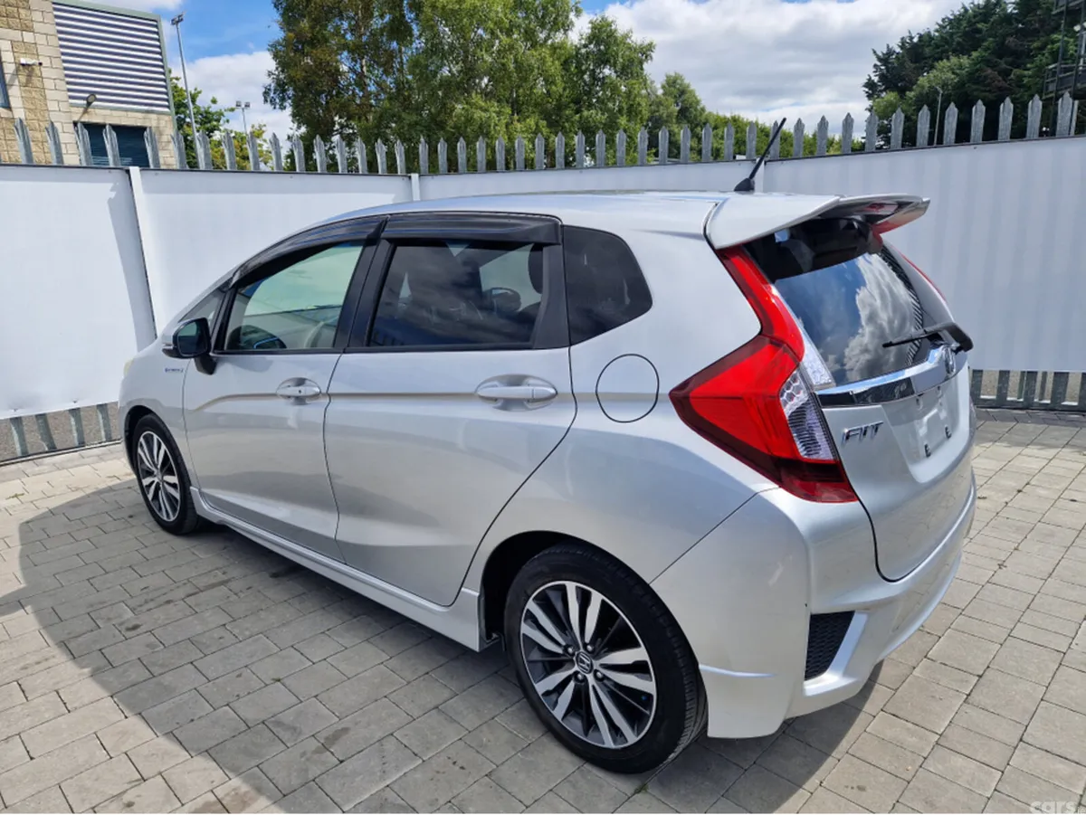 Honda Fit Hatchback, Petrol Hybrid, 2014, Silver