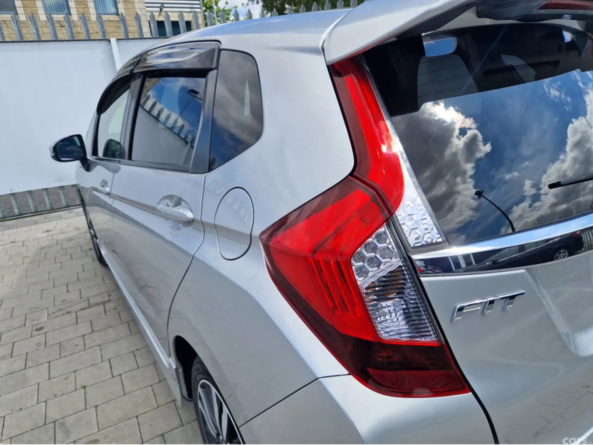 Honda Fit Hatchback, Petrol Hybrid, 2014, Silver