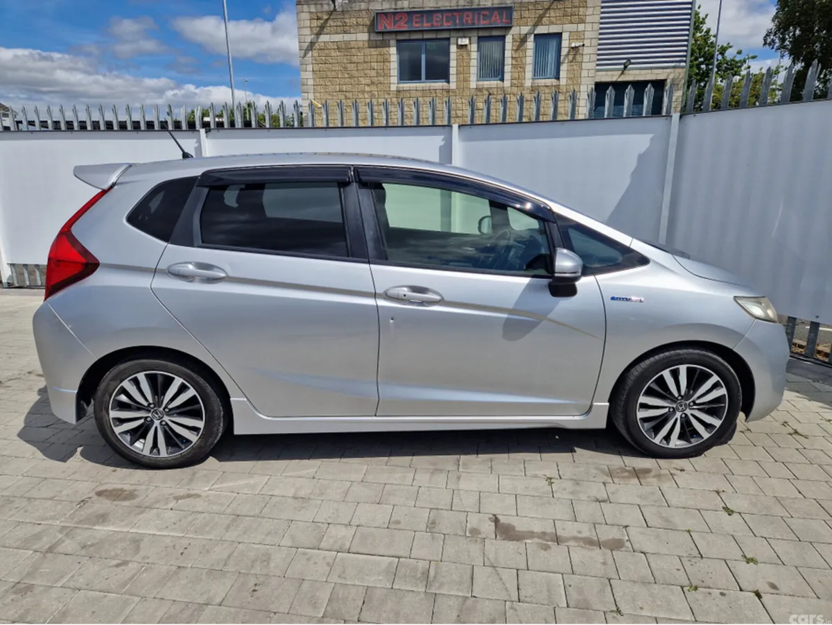 Honda Fit Hatchback, Petrol Hybrid, 2014, Silver
