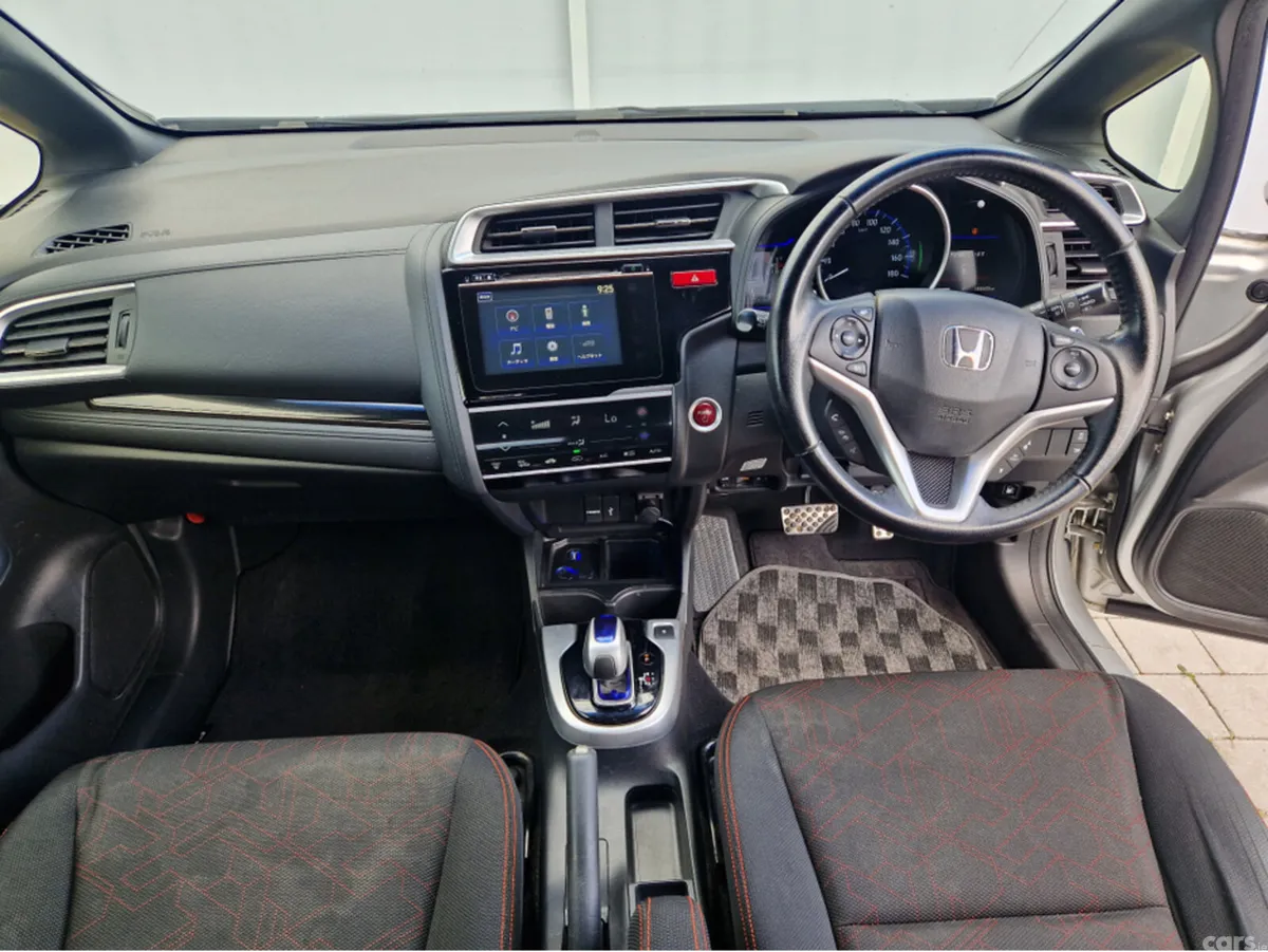 Honda Fit Hatchback, Petrol Hybrid, 2014, Silver