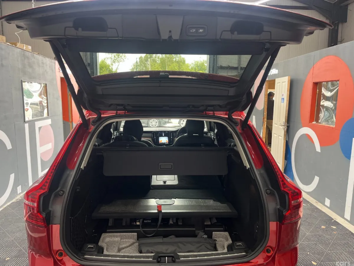 Volvo XC60 SUV, Petrol Plug-in Hybrid, 2024, Red