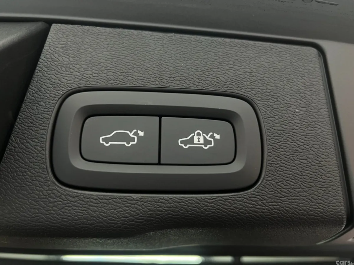 Volvo XC60 SUV, Petrol Plug-in Hybrid, 2024, Red