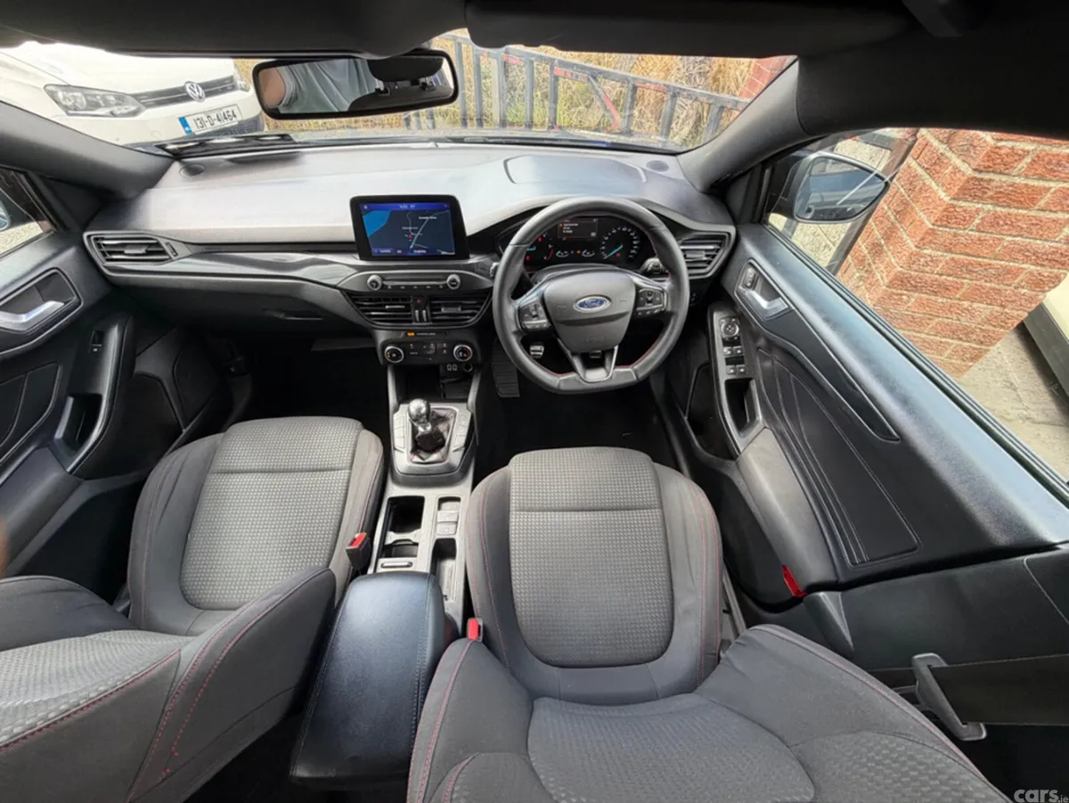 Ford Focus Hatchback, Diesel, 2021, Blue