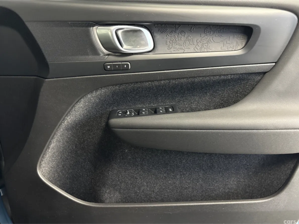 Volvo XC40 Estate, Electric, 2023, Blue