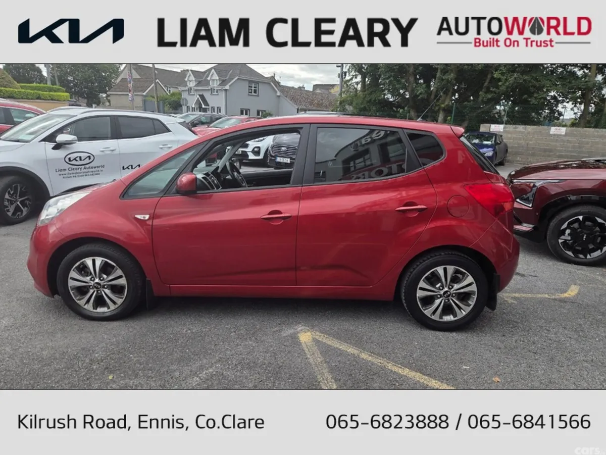 Kia Venga MPV, Diesel, 2016, Red