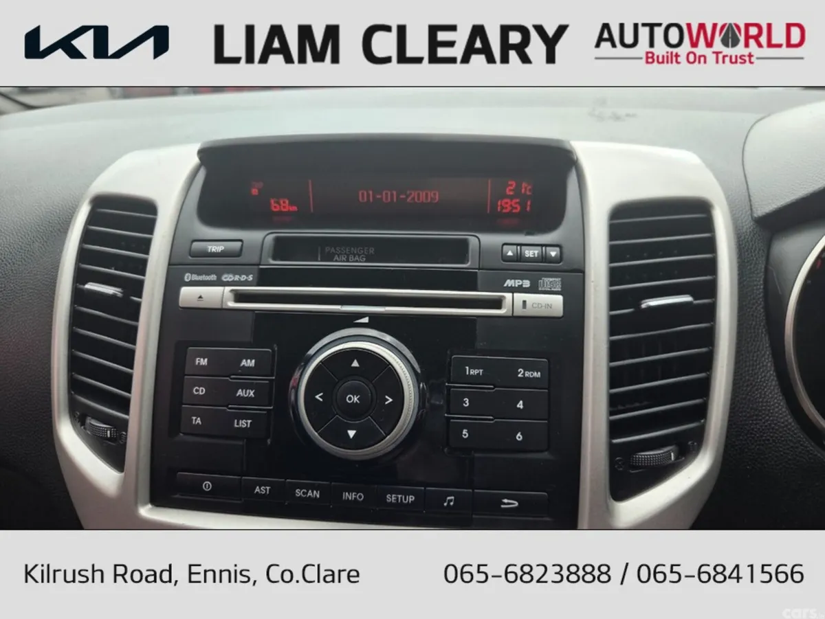 Kia Venga MPV, Diesel, 2016, Red