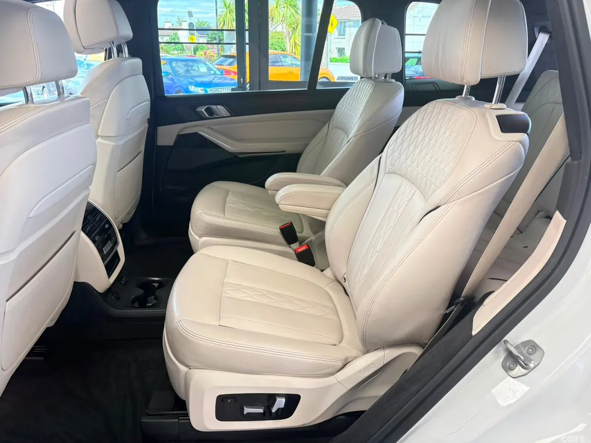 BMW X7 Estate/Jeep, Diesel, 2019, White