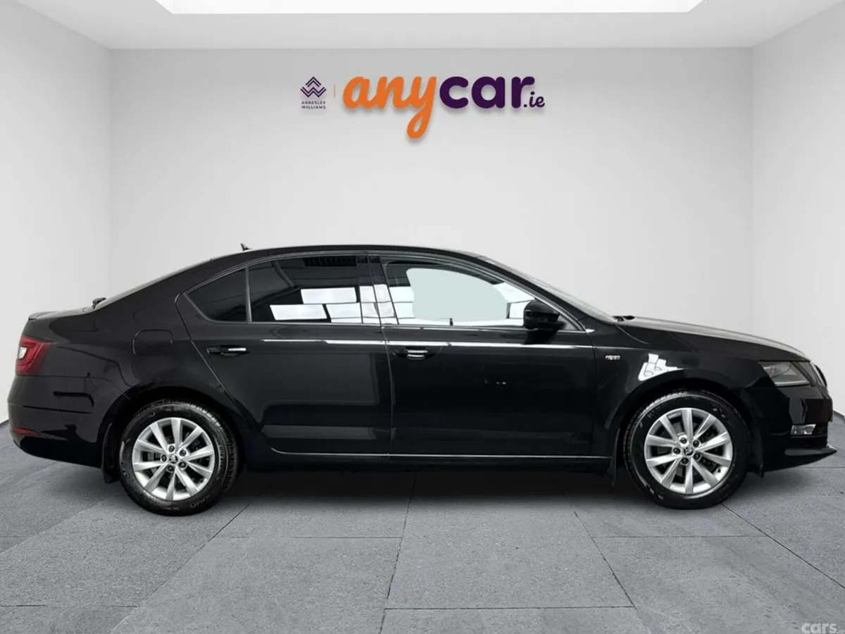 Skoda Octavia Saloon, Petrol, 2020, Black