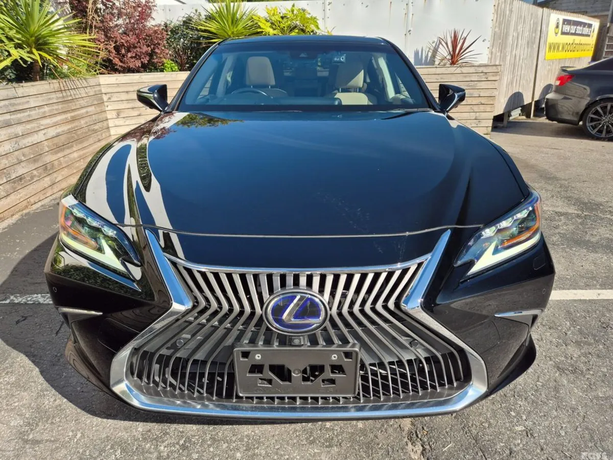 Lexus ES Saloon, Petrol Hybrid, 2021, Black