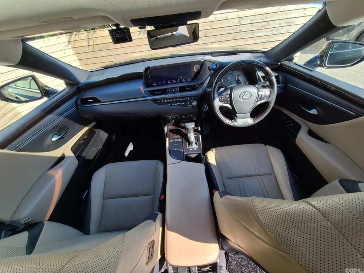 Lexus ES Saloon, Petrol Hybrid, 2021, Black