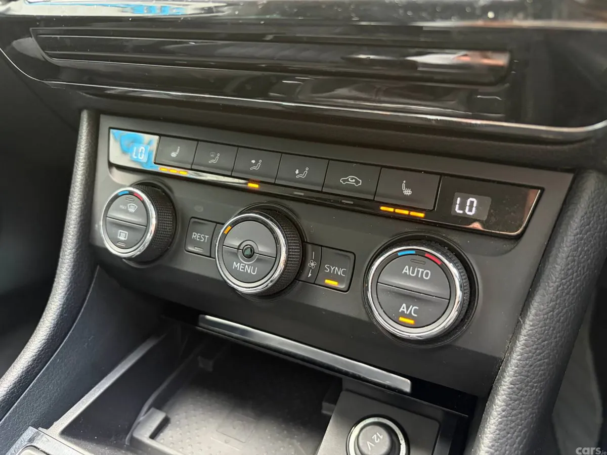 Skoda Superb Saloon, Diesel, 2017, Black
