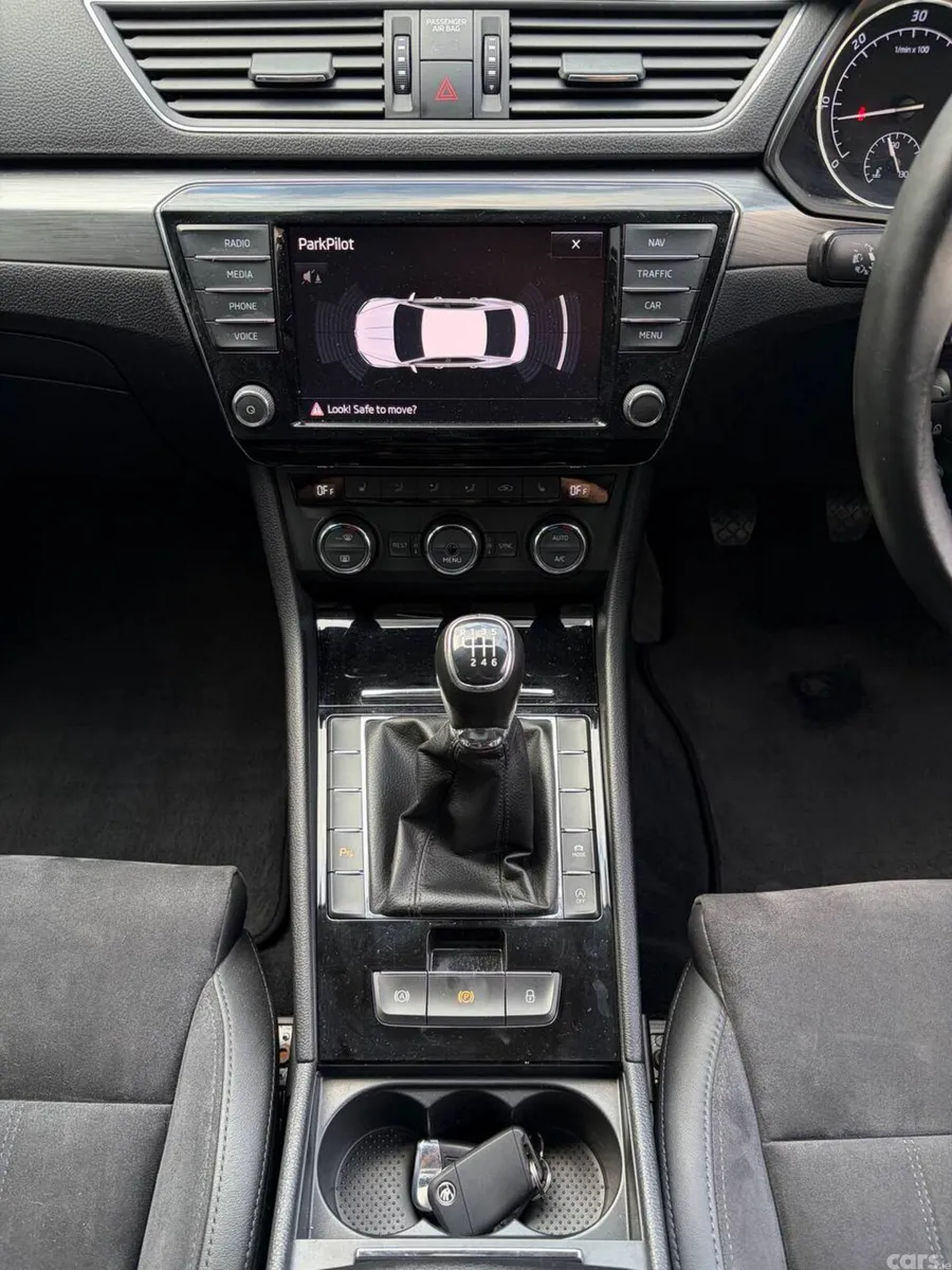 Skoda Superb Saloon, Diesel, 2017, Black