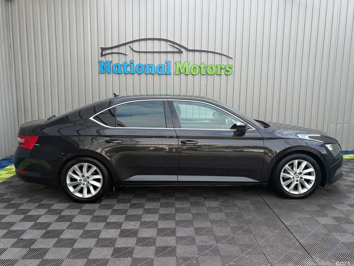 Skoda Superb Saloon, Diesel, 2017, Black