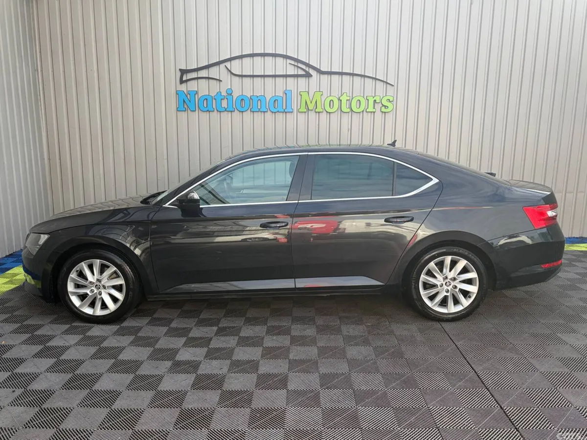 Skoda Superb Saloon, Diesel, 2017, Black