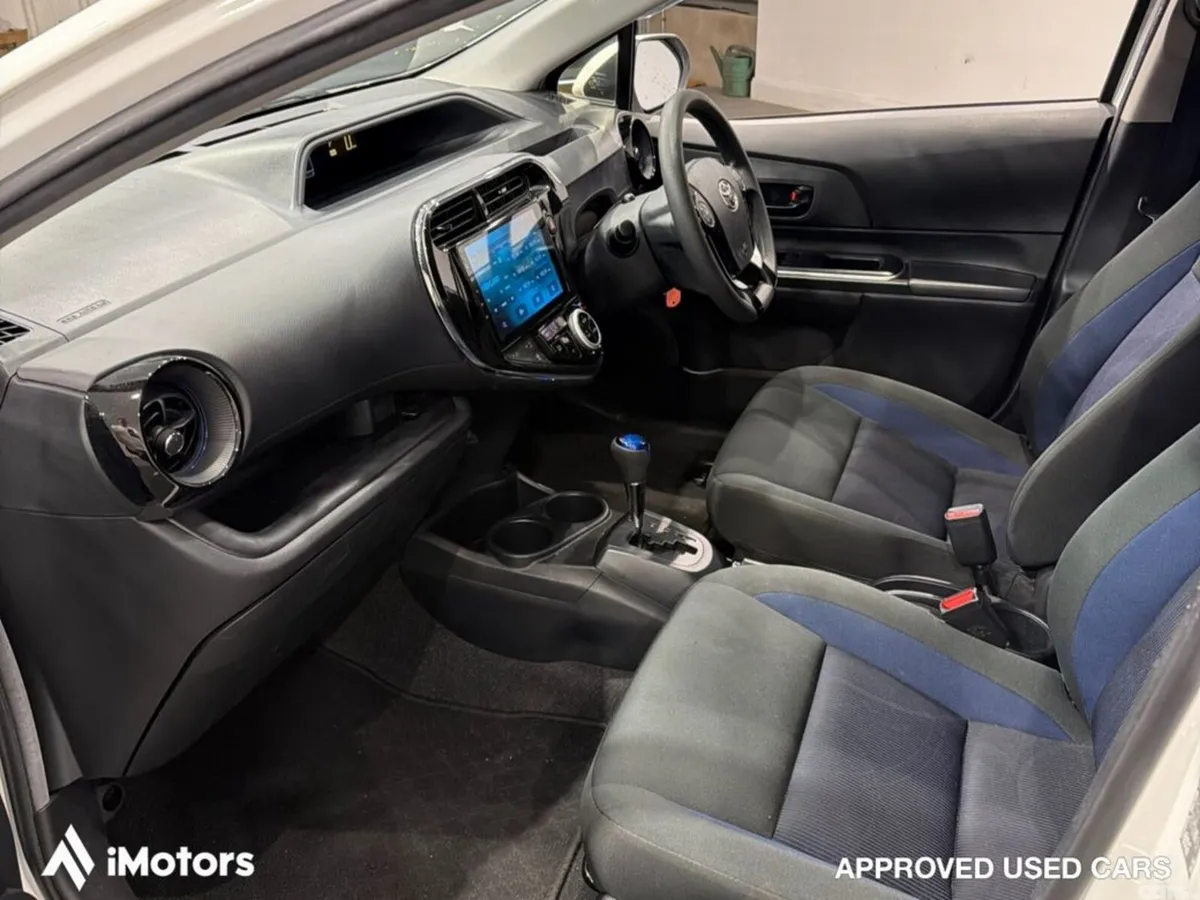 Toyota Aqua Hatchback, Petrol Hybrid, 2021, White
