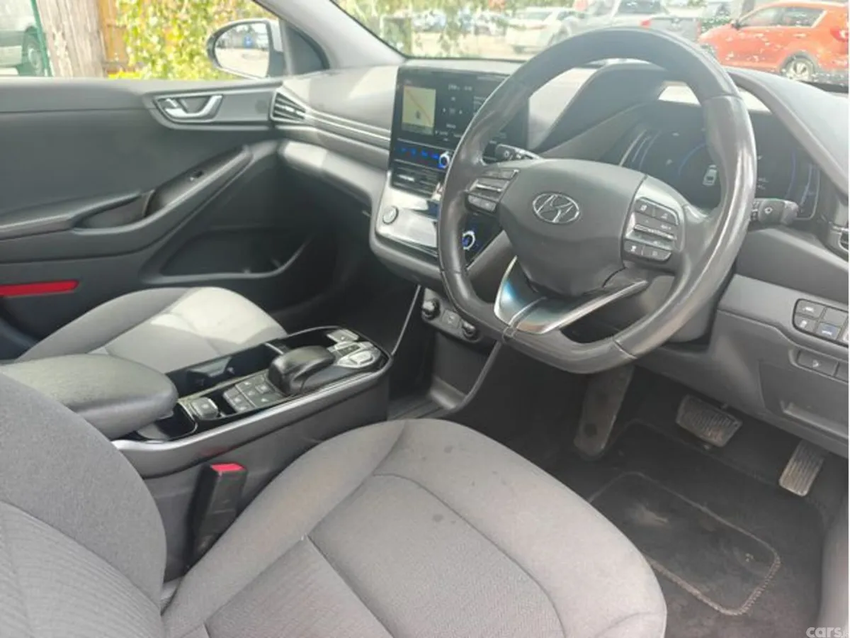 Hyundai IONIQ Hatchback, Electric, 2021, Silver