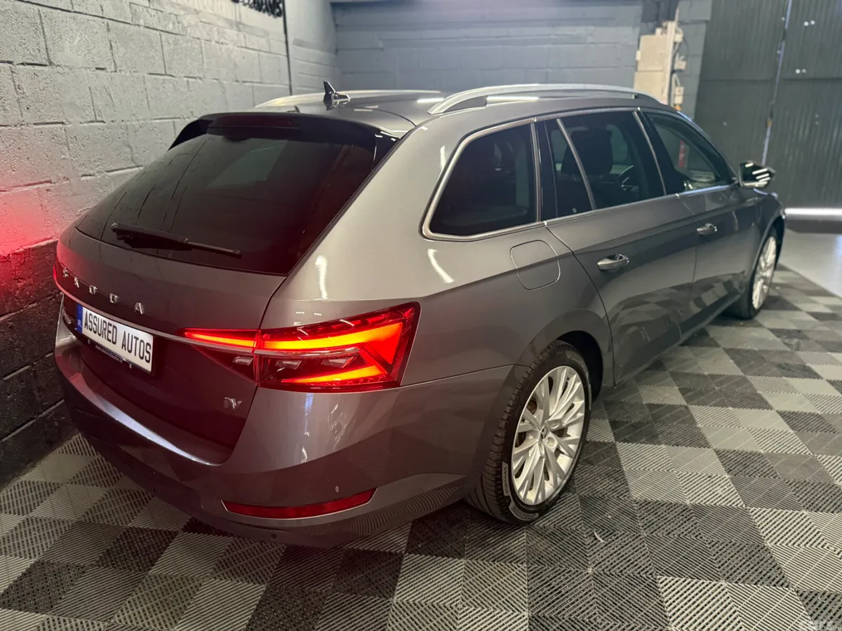 Skoda Superb Estate, Petrol Plug-in Hybrid, 2023, Grey