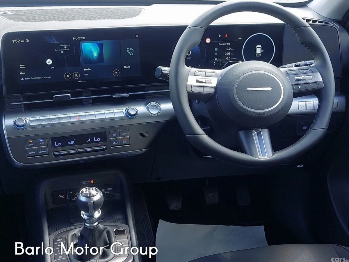 Hyundai KONA MPV, Petrol, 2026, White
