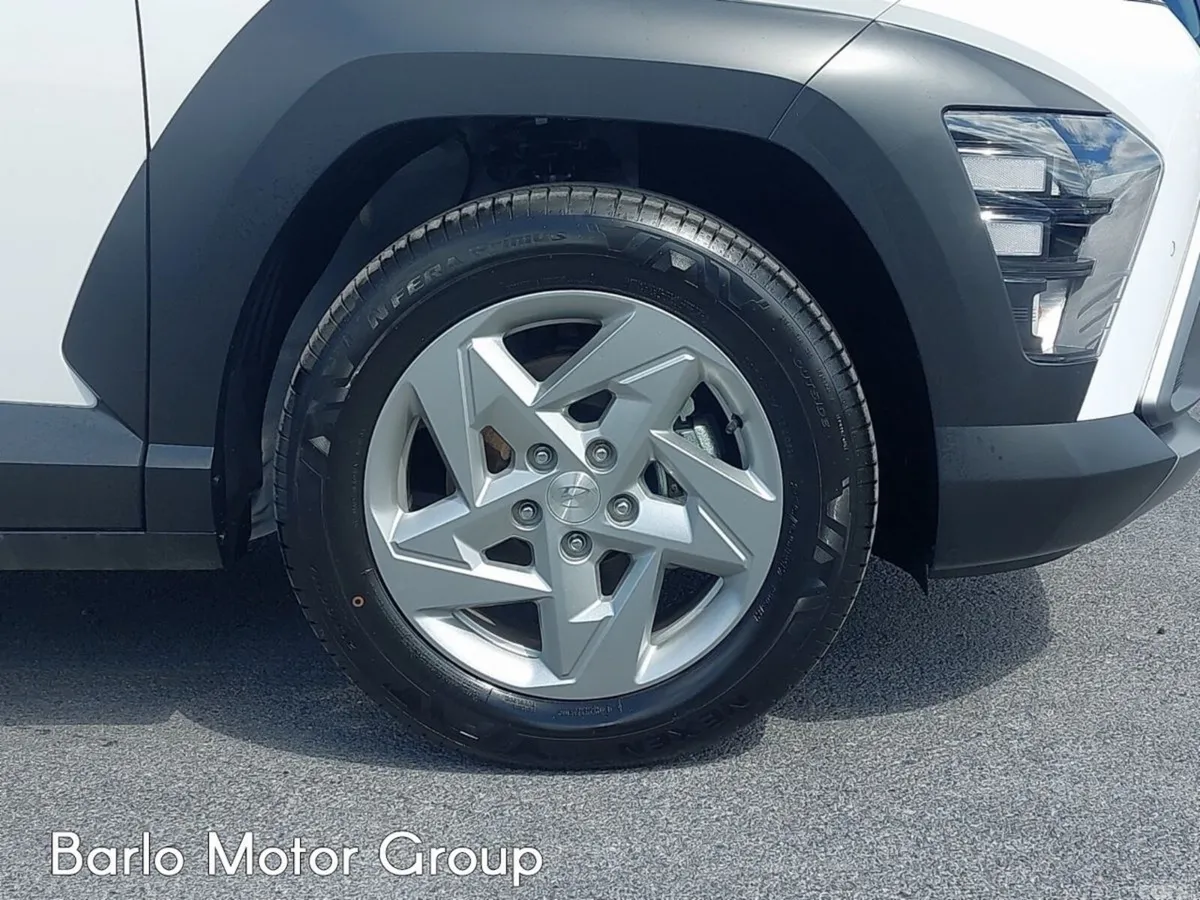 Hyundai KONA MPV, Petrol, 2026, White