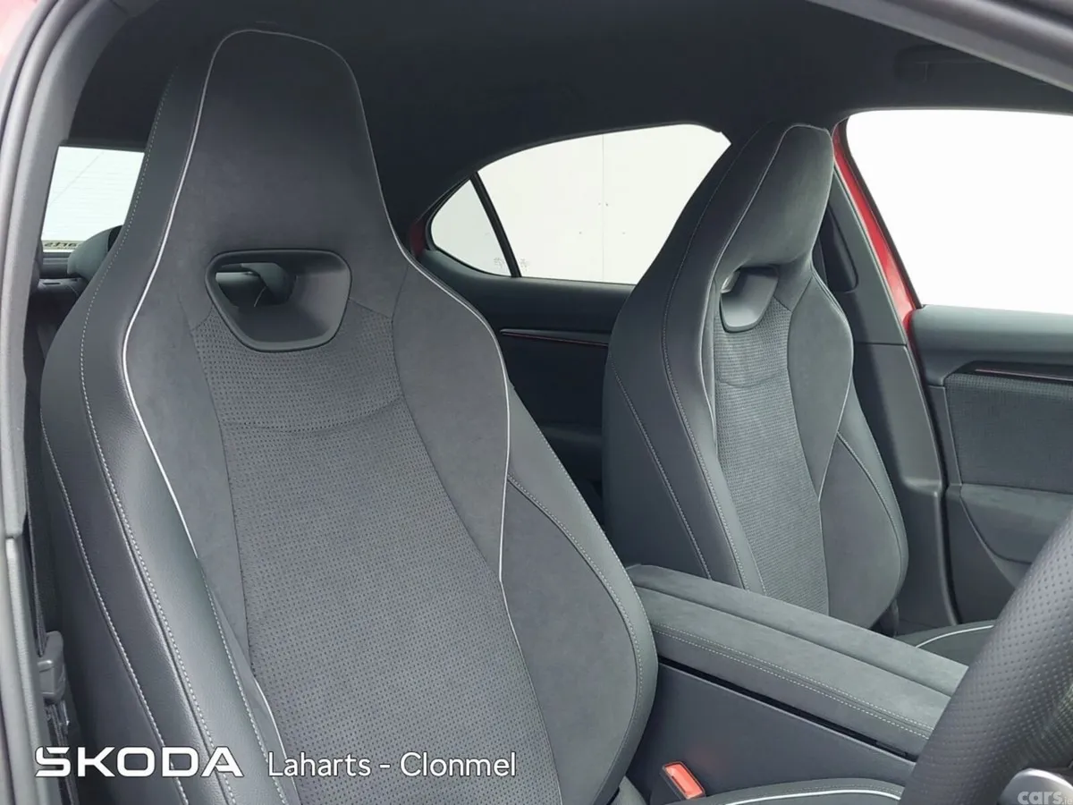 Skoda Superb Saloon, Diesel, 2026, Red