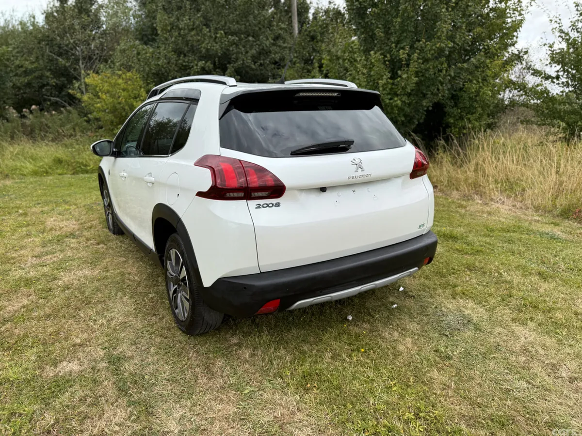 Peugeot 2008 SUV, Petrol, 2018, White