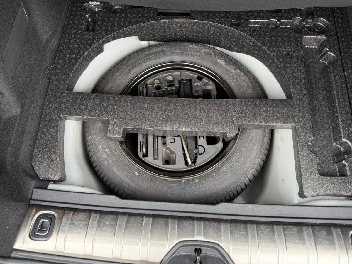 Peugeot 2008 SUV, Petrol, 2018, White