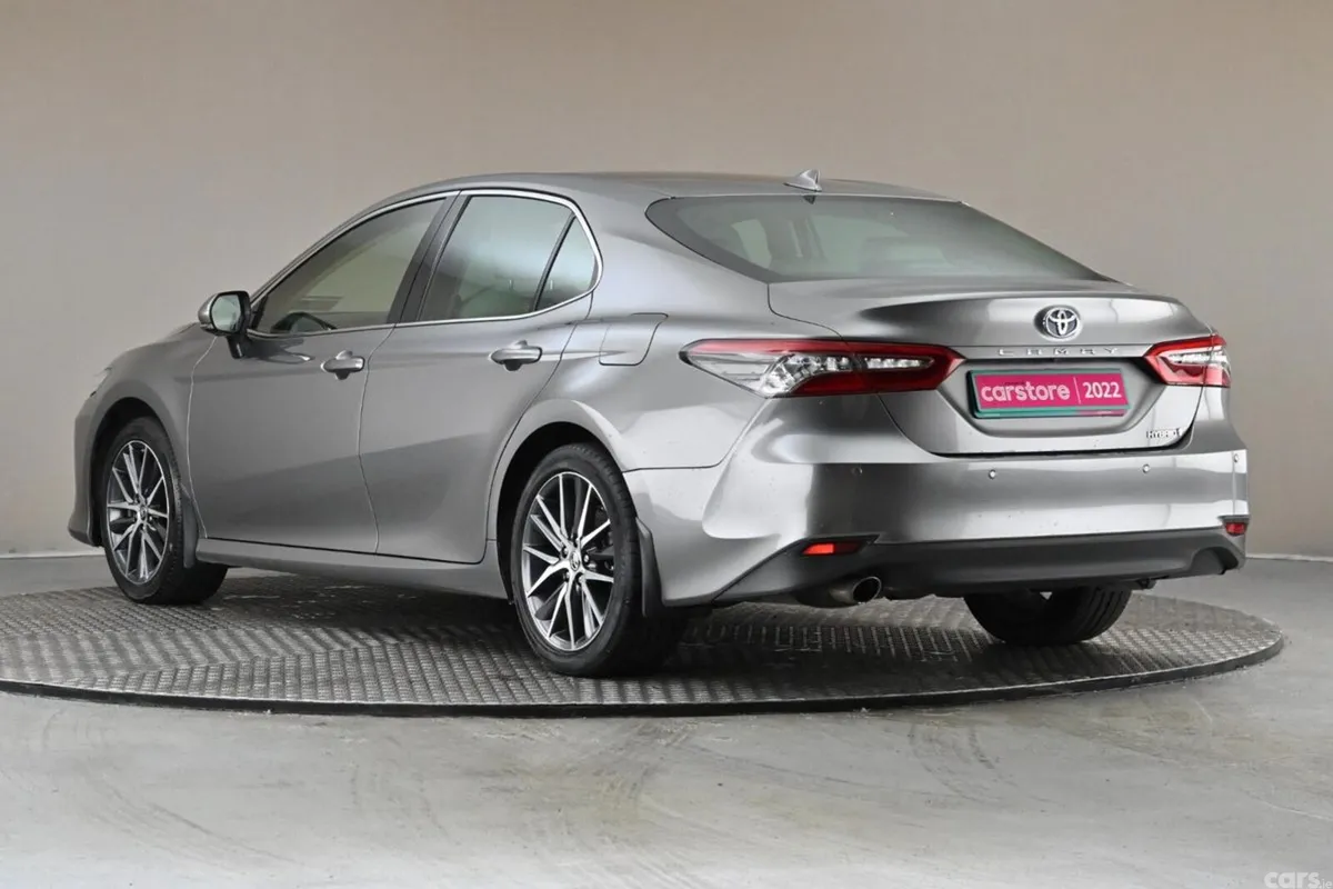 Toyota Camry Saloon, Petrol Hybrid, 2022, Grey