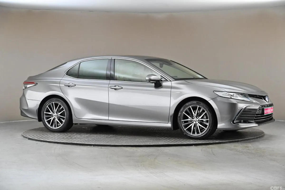 Toyota Camry Saloon, Petrol Hybrid, 2022, Grey