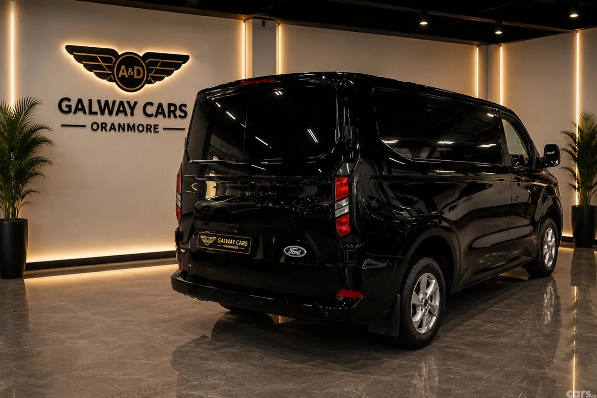 Ford Transit Custom Van, Petrol Plug-in Hybrid, 2025, Black