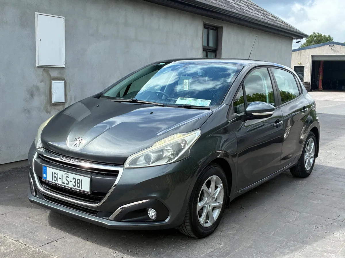 Peugeot 208 Hatchback, Diesel, 2016, Grey